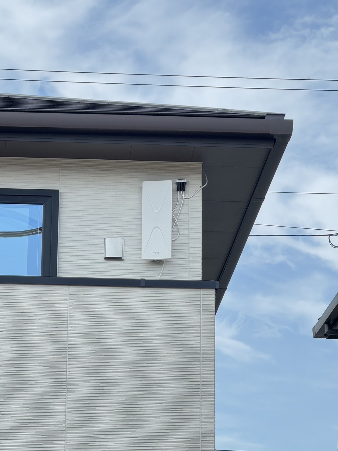 京都市 M様邸のアンテナ工事後の外観の拡大写真