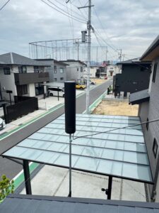 アンテナ.comが設置したBLACKカラーの次世代型アンテナ・ユニコーン画像
