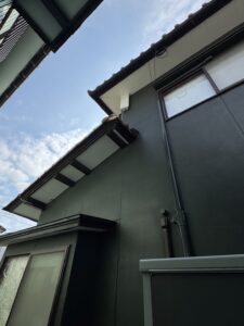 外壁に新しく設置したデザインアンテナ