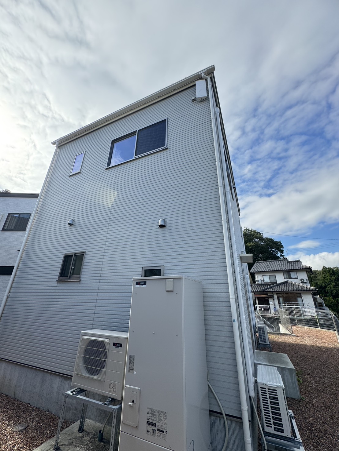 建物全景とアンテナ設置位置の関係