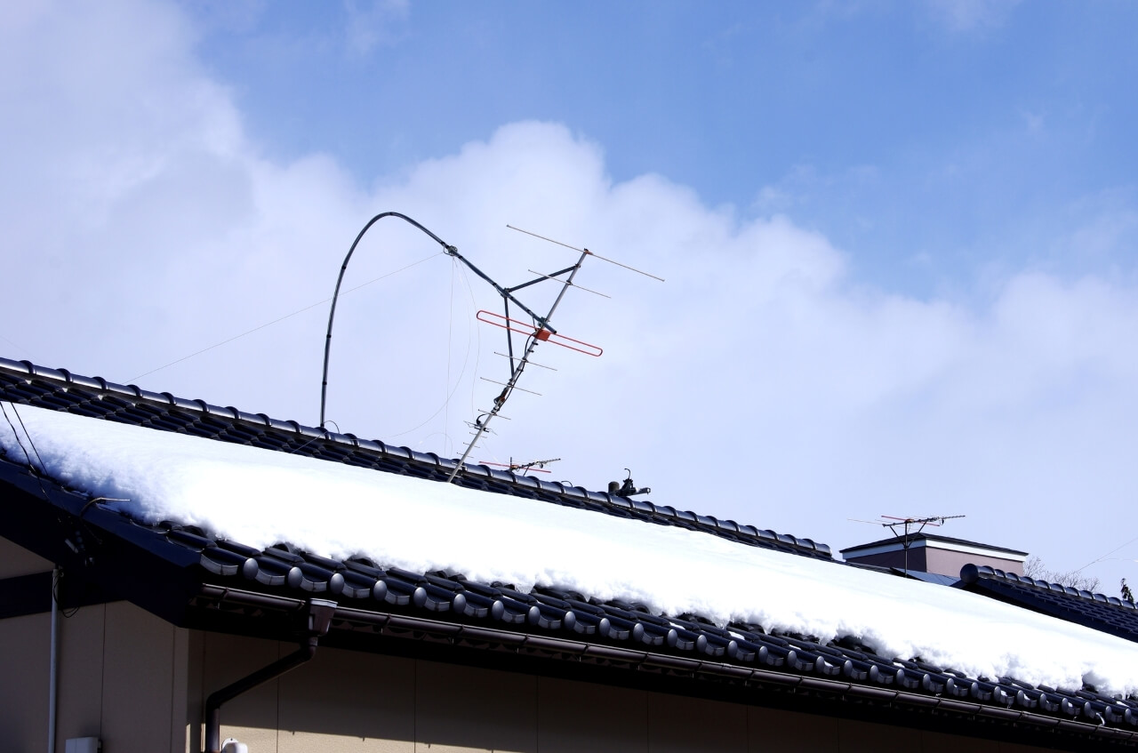 雪害のテレビアンテナ