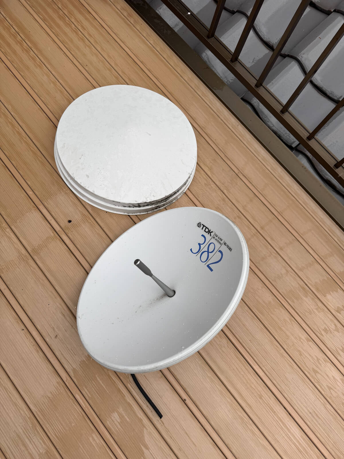 長年活躍してくれたTDK製のBSアンテナたち