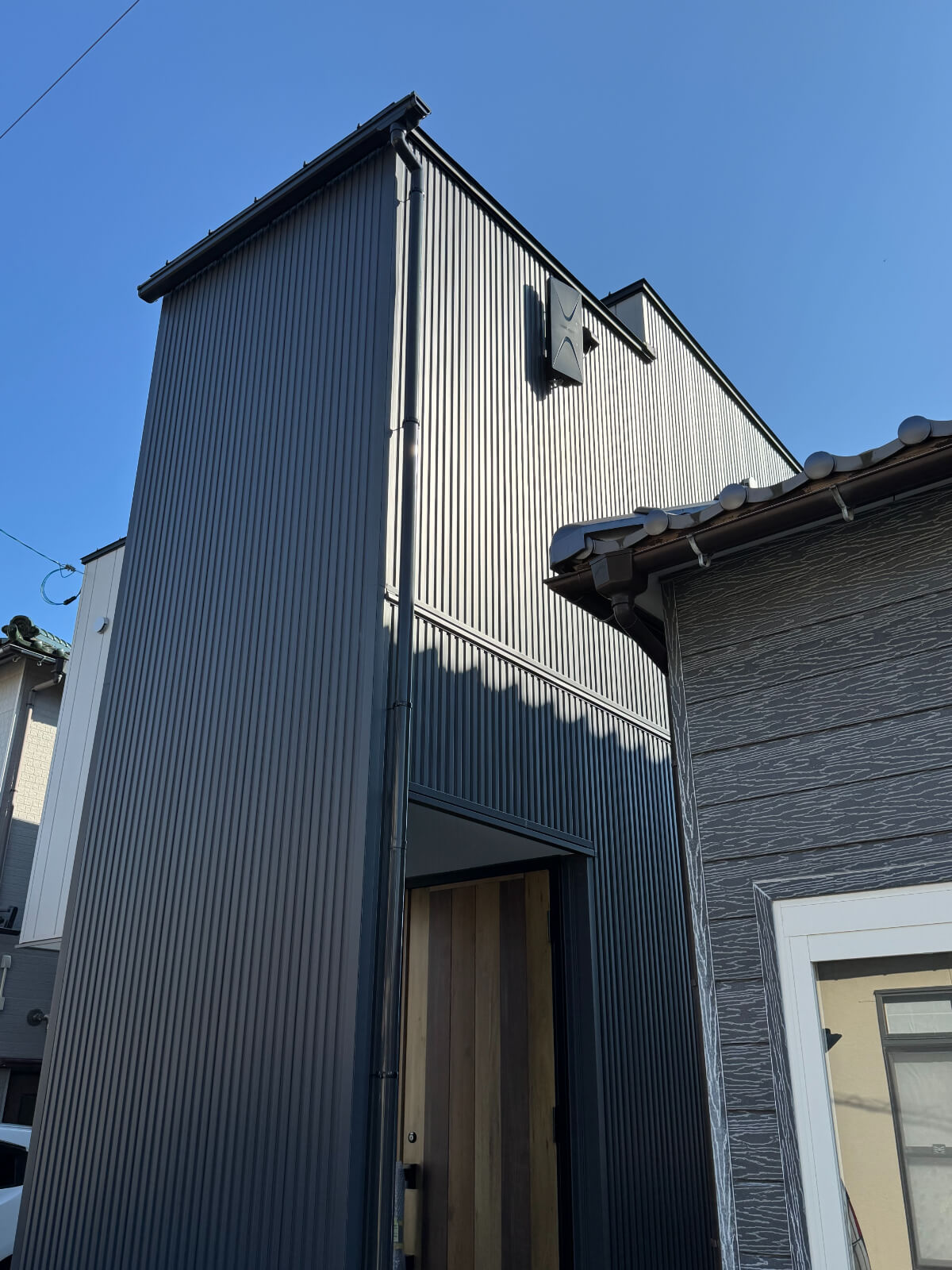 金沢市W様邸の外観とアンテナ設置の様子