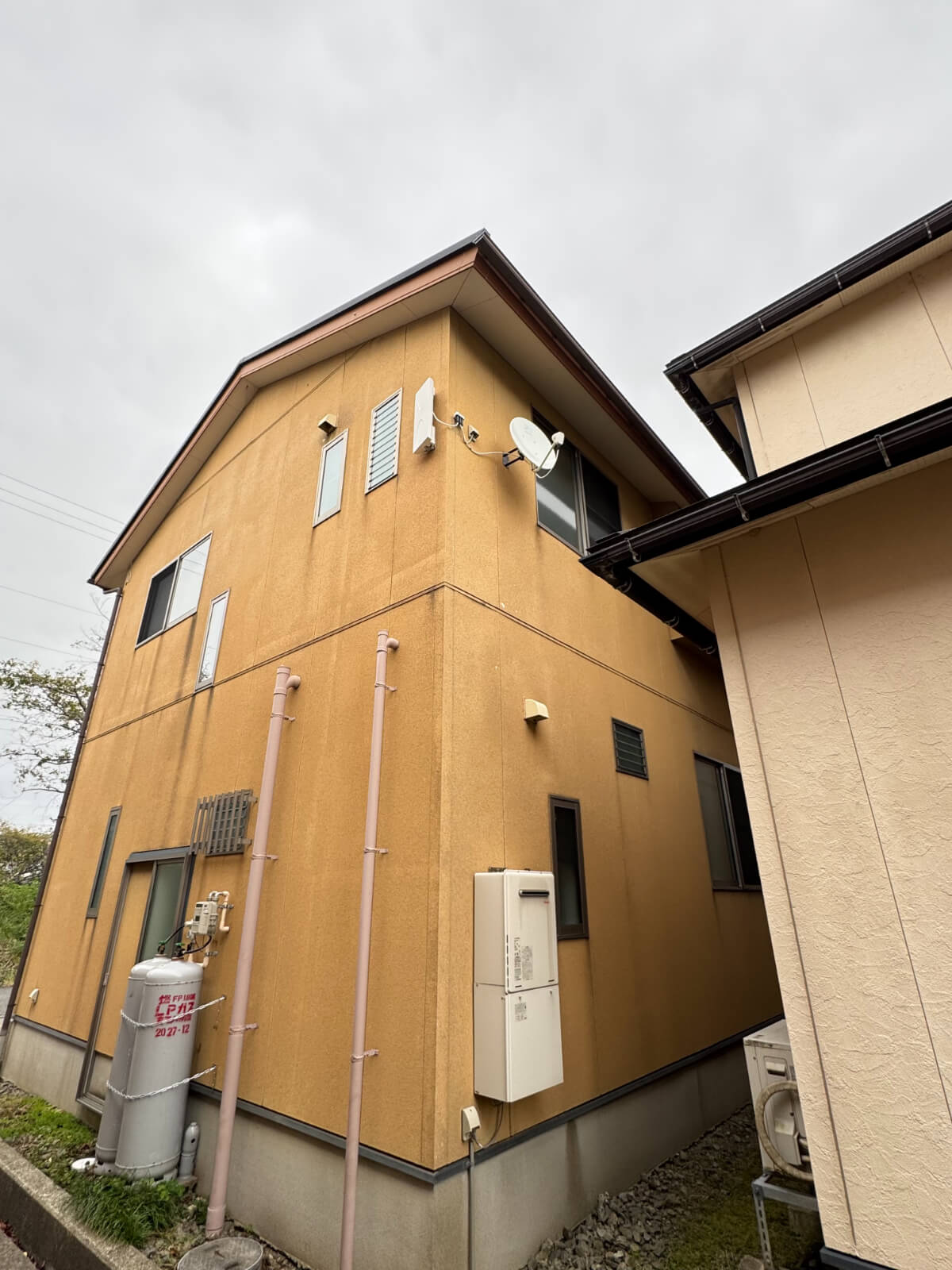 アンテナ設置後の外観全体