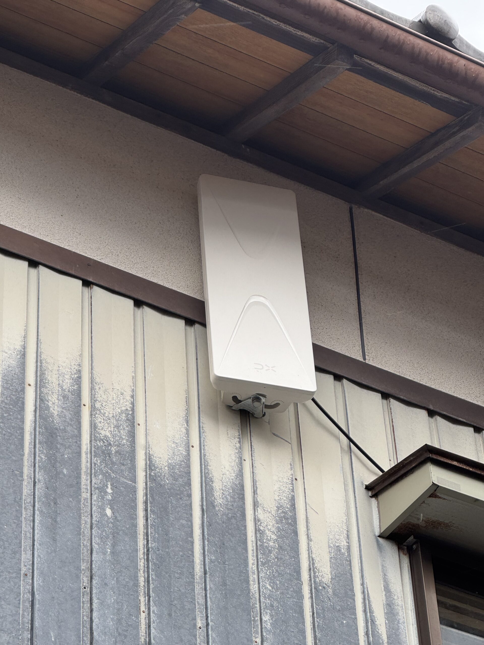 石川県加賀市・I様邸ホワイトデザインアンテナの設置