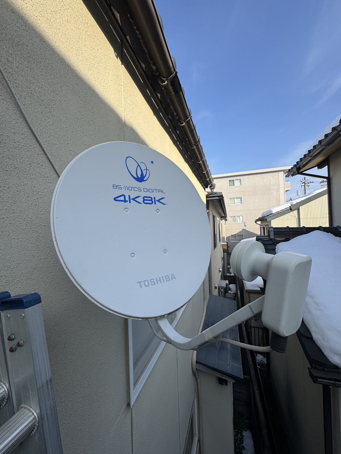 落雪の影響を受けにくい位置へ移設したBSアンテナ|石川県加賀市A様邸