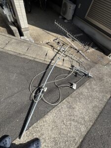 撤去した屋根上アンテナ一式