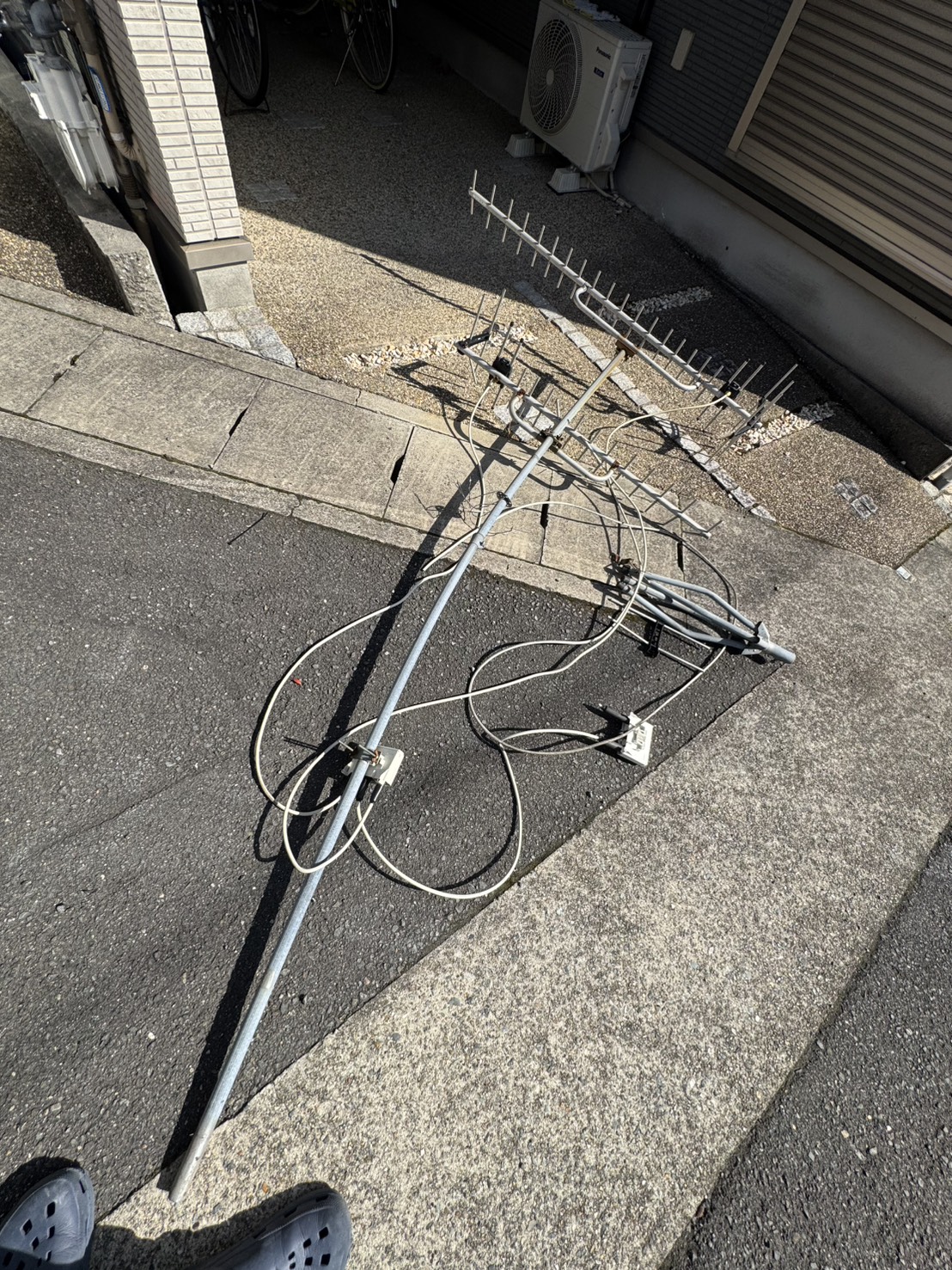 撤去した屋根上アンテナ一式
