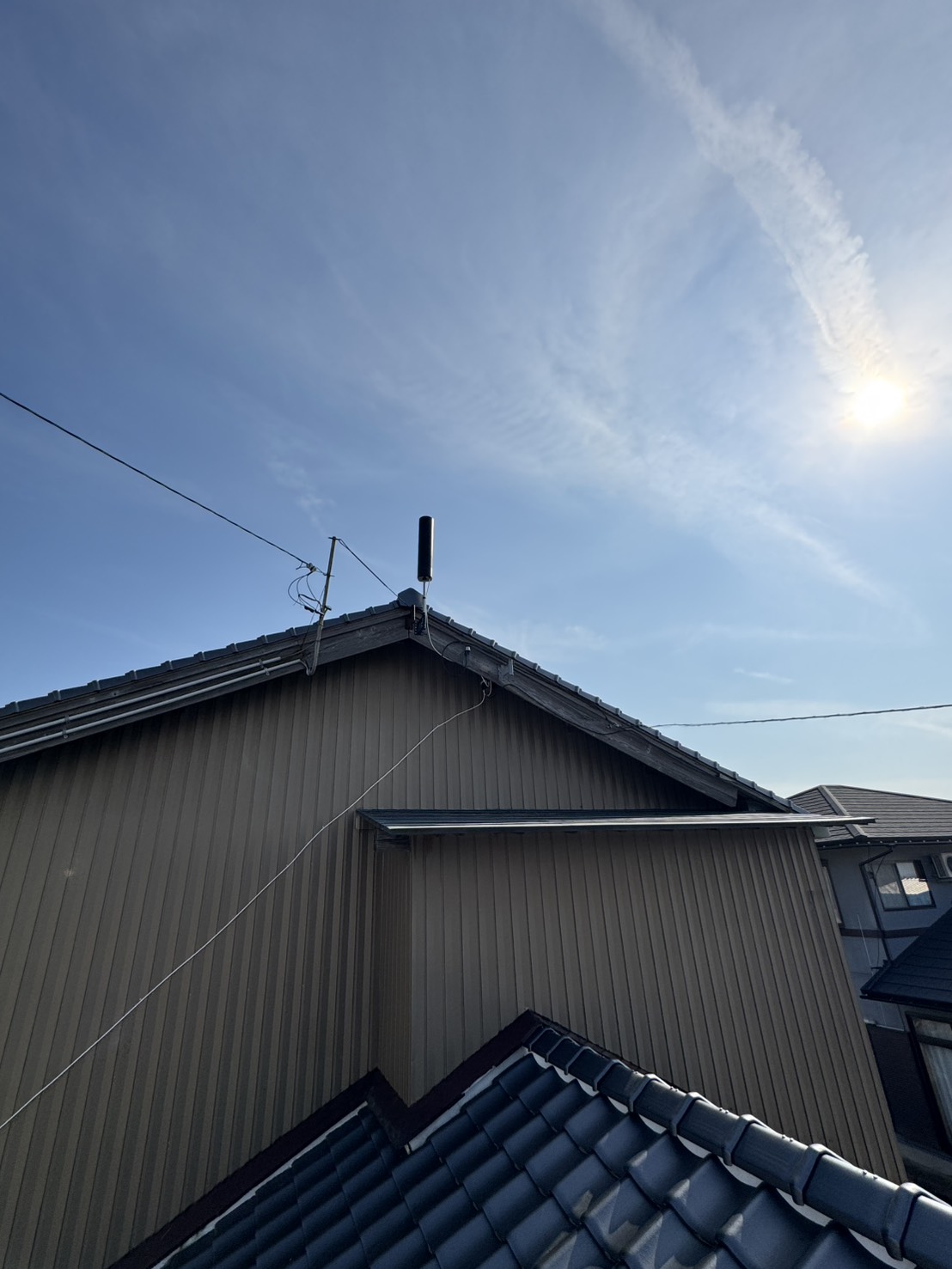 石川県小松市 アンテナ設置後の外観と屋根上の状況