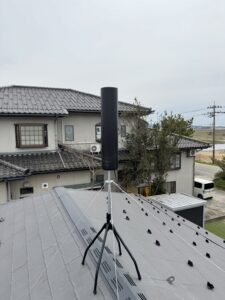 石川県羽咋市 ユニコーンアンテナ 屋根上設置 鳥対策