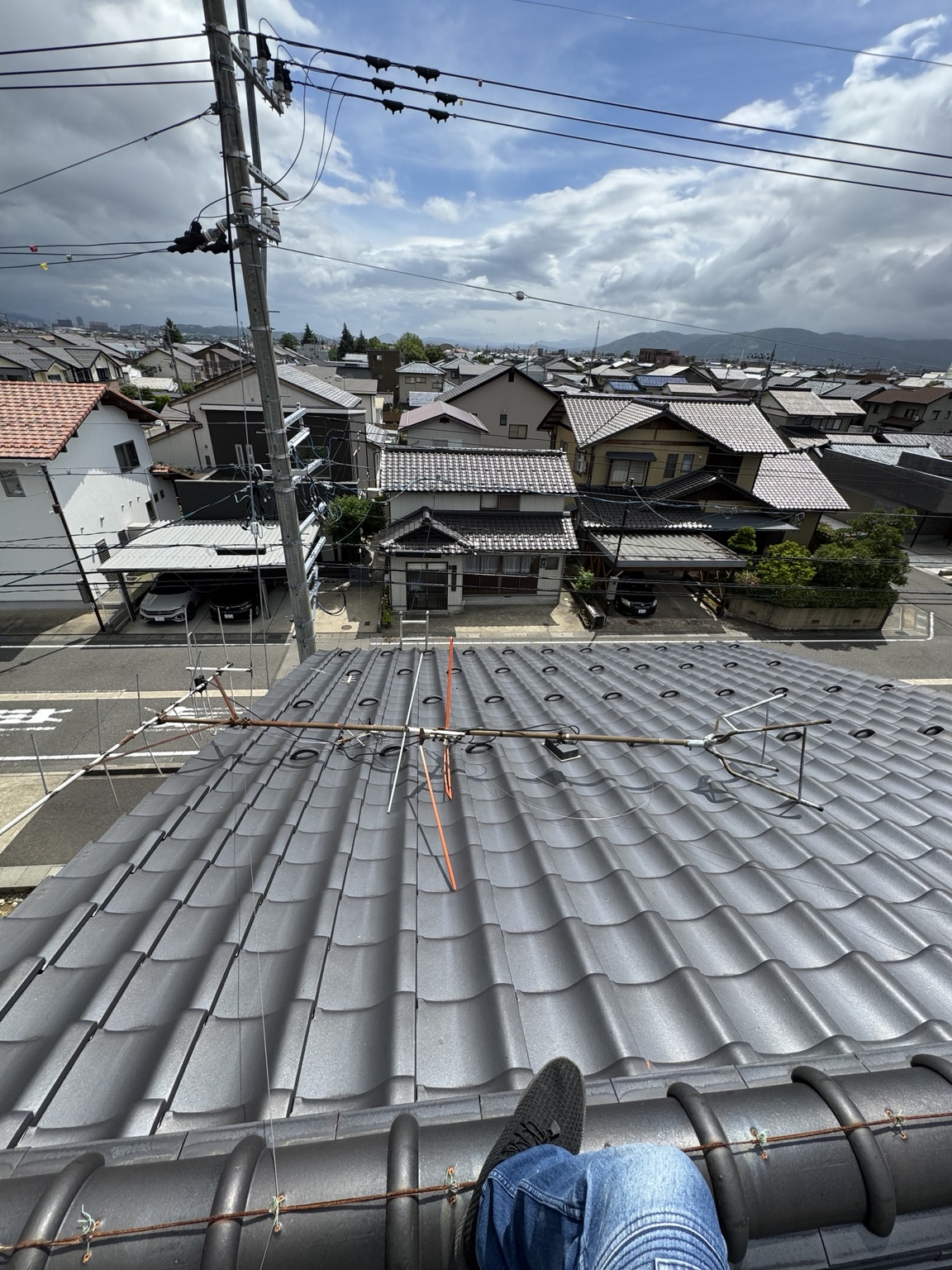 倒壊の危険があった屋根上アンテナの状態
