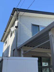 福井県福井市A様邸に設置したBLACKのデザインアンテナと4K8K対応BSアンテナ